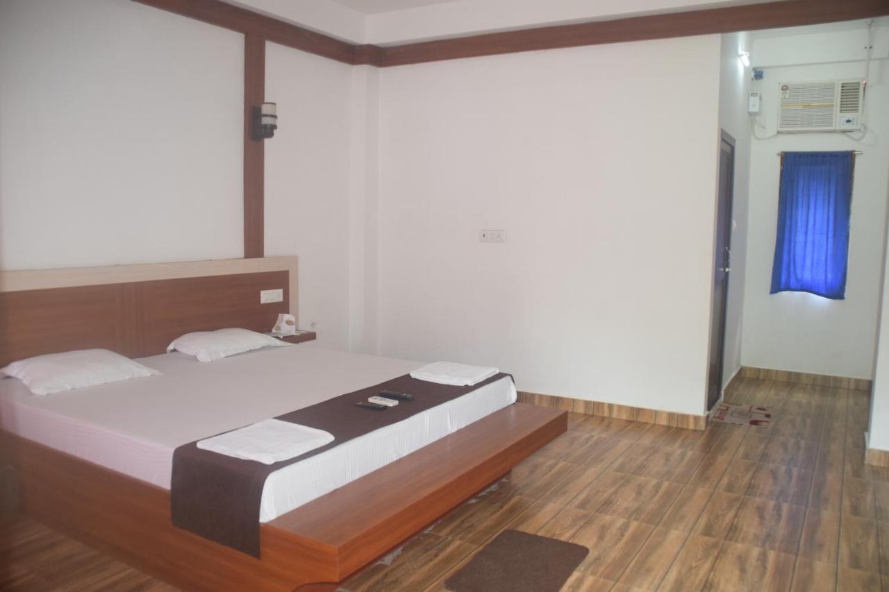 Hotel Exotica Squares Lakshmanpur Экстерьер фото