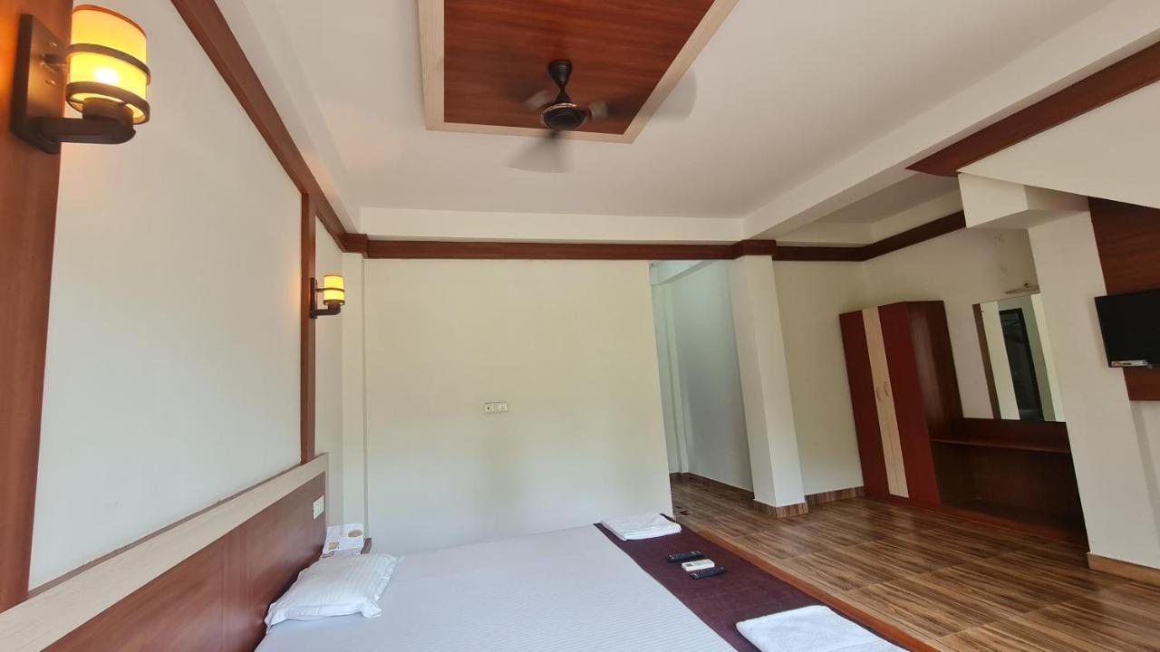 Hotel Exotica Squares Lakshmanpur Экстерьер фото