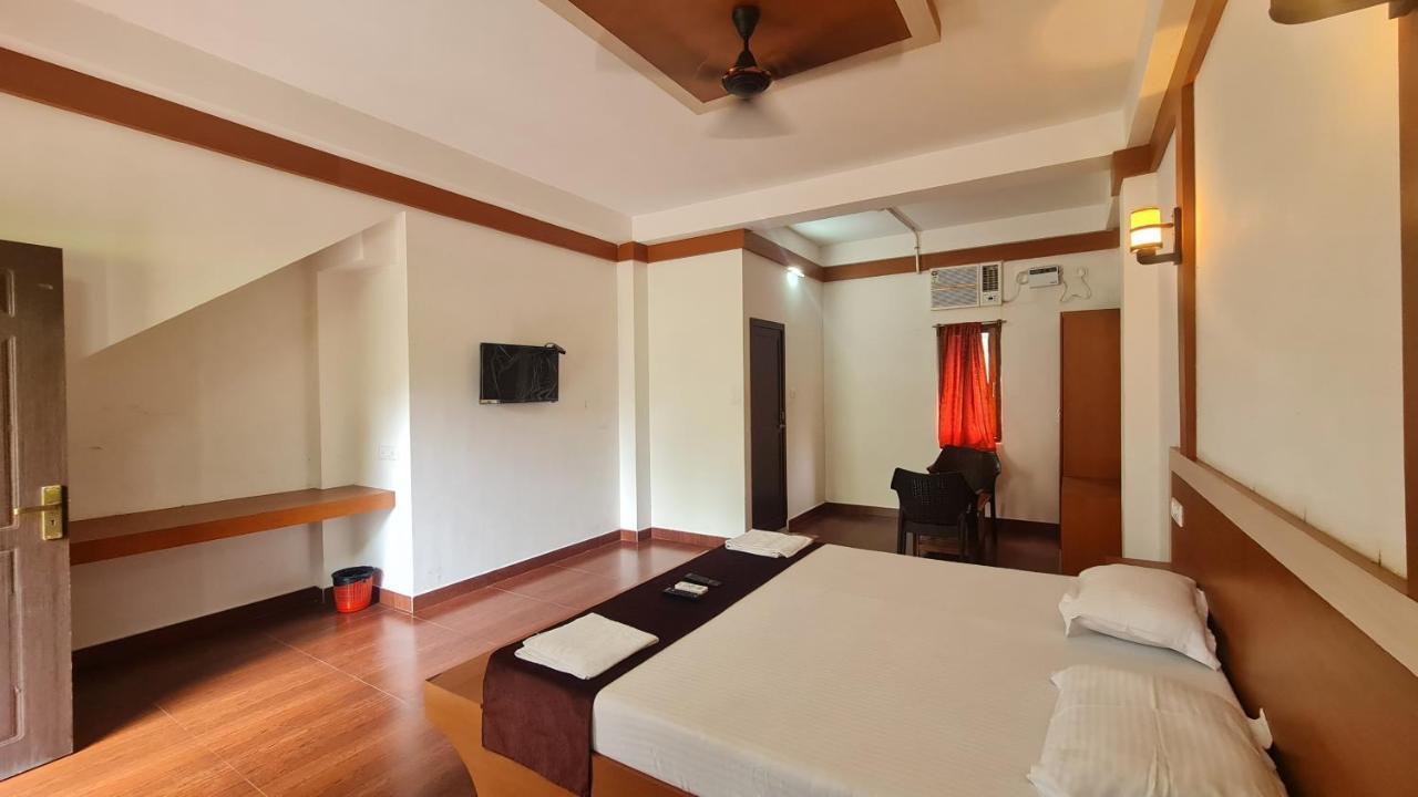 Hotel Exotica Squares Lakshmanpur Экстерьер фото
