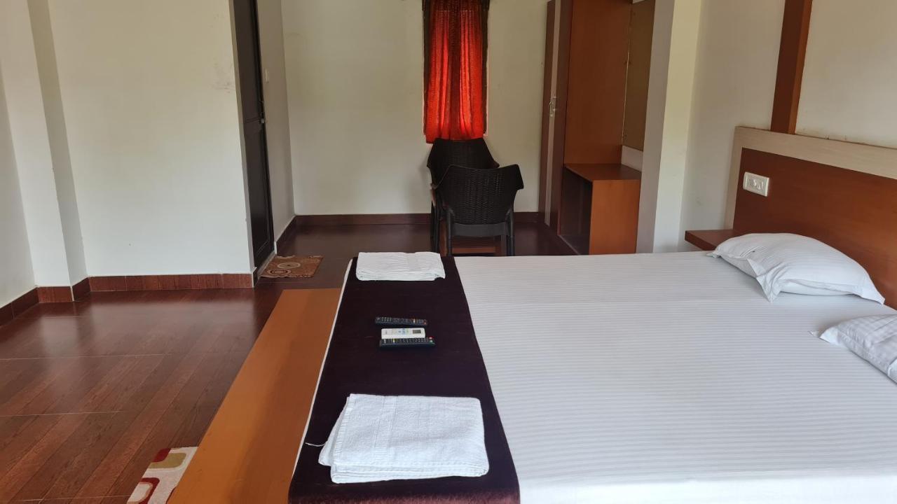 Hotel Exotica Squares Lakshmanpur Экстерьер фото