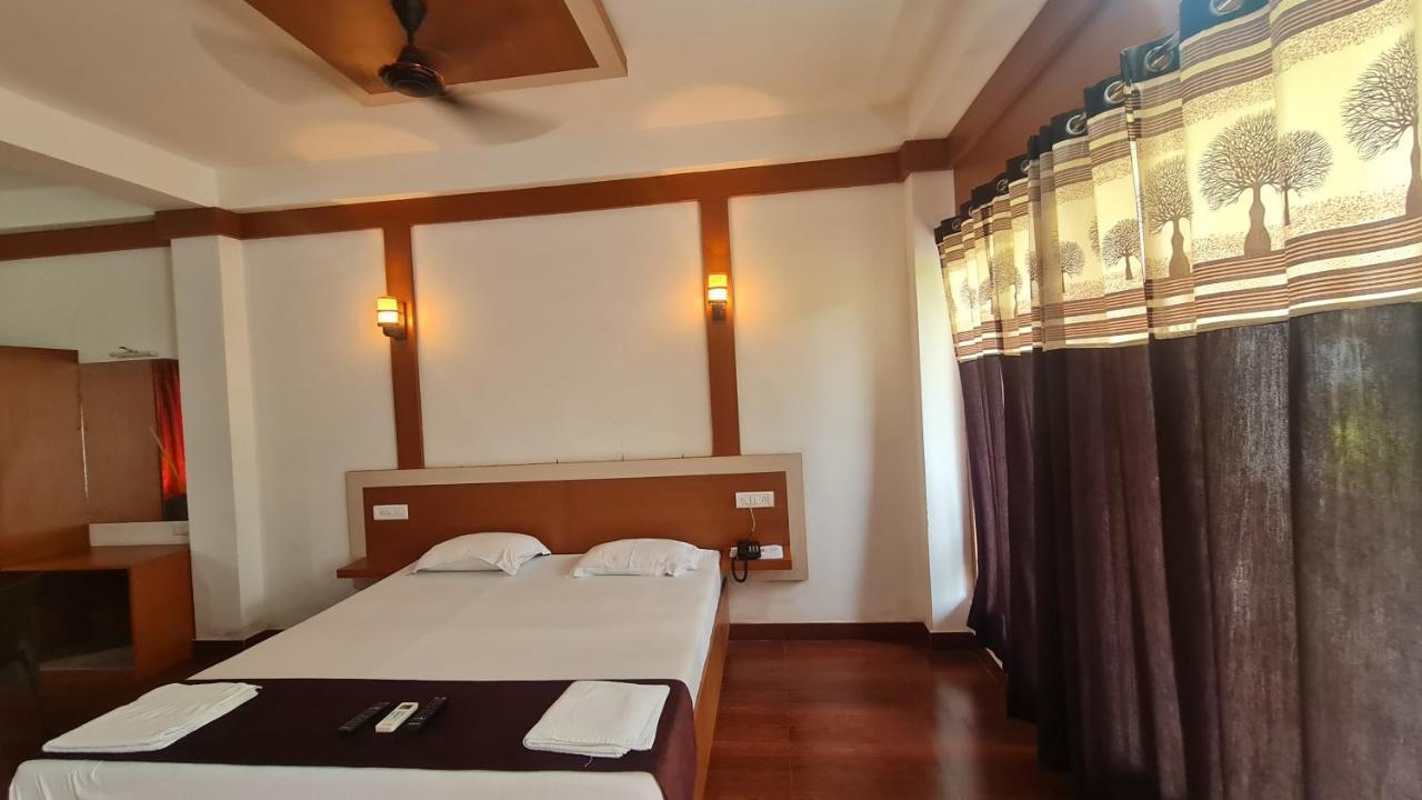 Hotel Exotica Squares Lakshmanpur Экстерьер фото