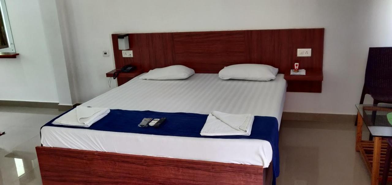Hotel Exotica Squares Lakshmanpur Экстерьер фото
