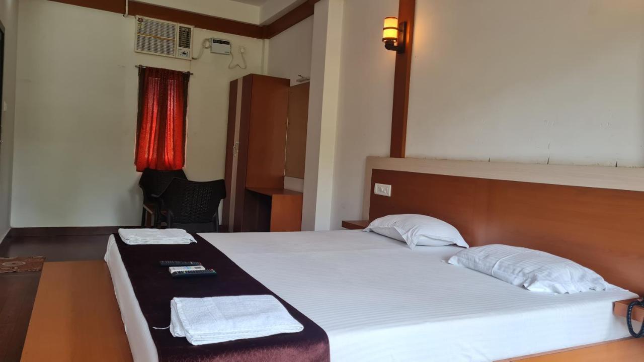 Hotel Exotica Squares Lakshmanpur Экстерьер фото