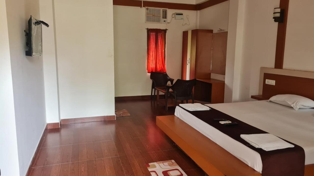 Hotel Exotica Squares Lakshmanpur Экстерьер фото