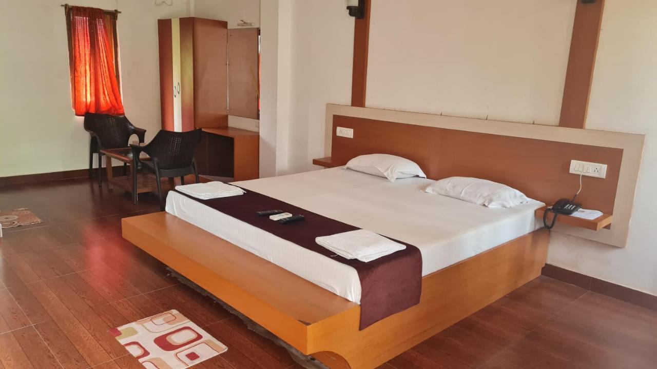 Hotel Exotica Squares Lakshmanpur Экстерьер фото