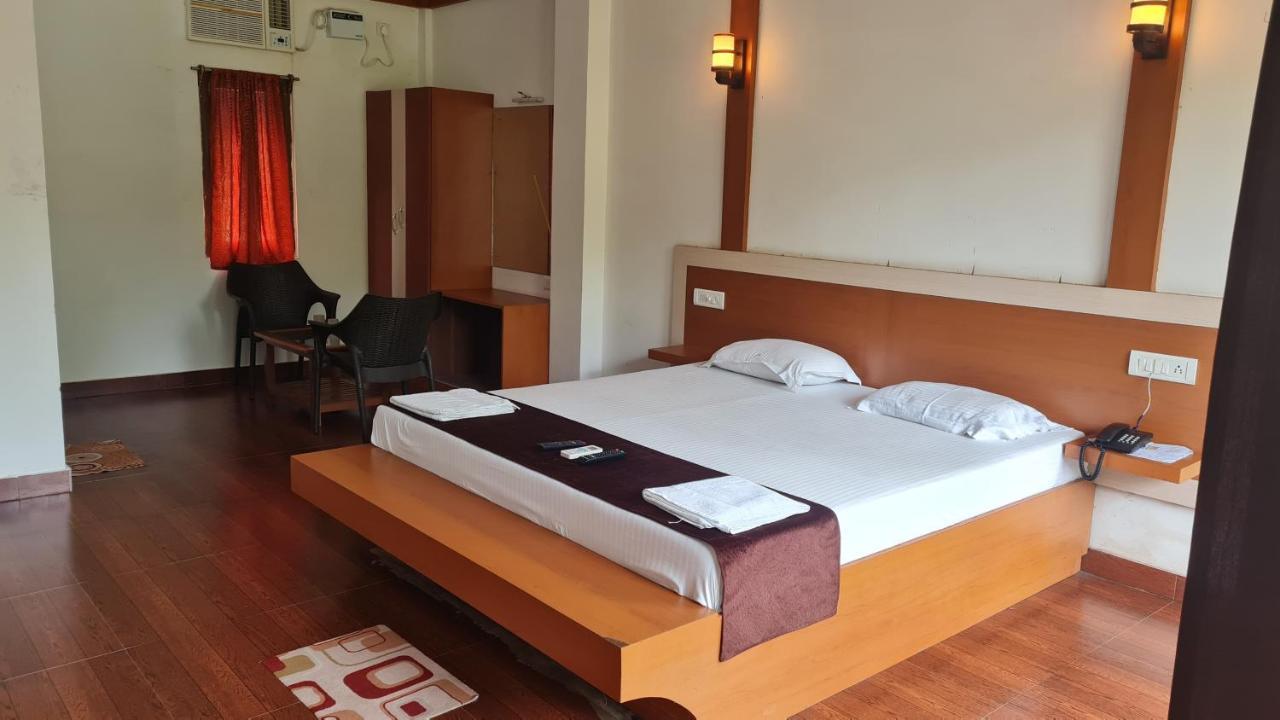 Hotel Exotica Squares Lakshmanpur Экстерьер фото