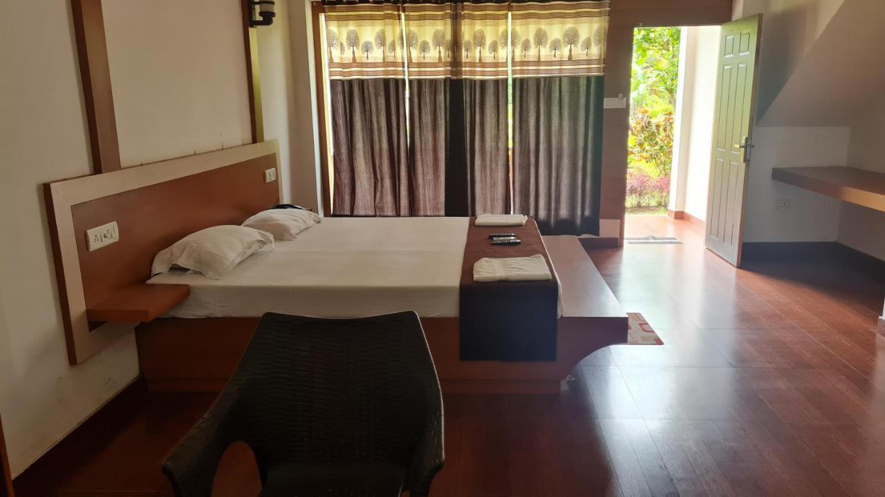 Hotel Exotica Squares Lakshmanpur Экстерьер фото