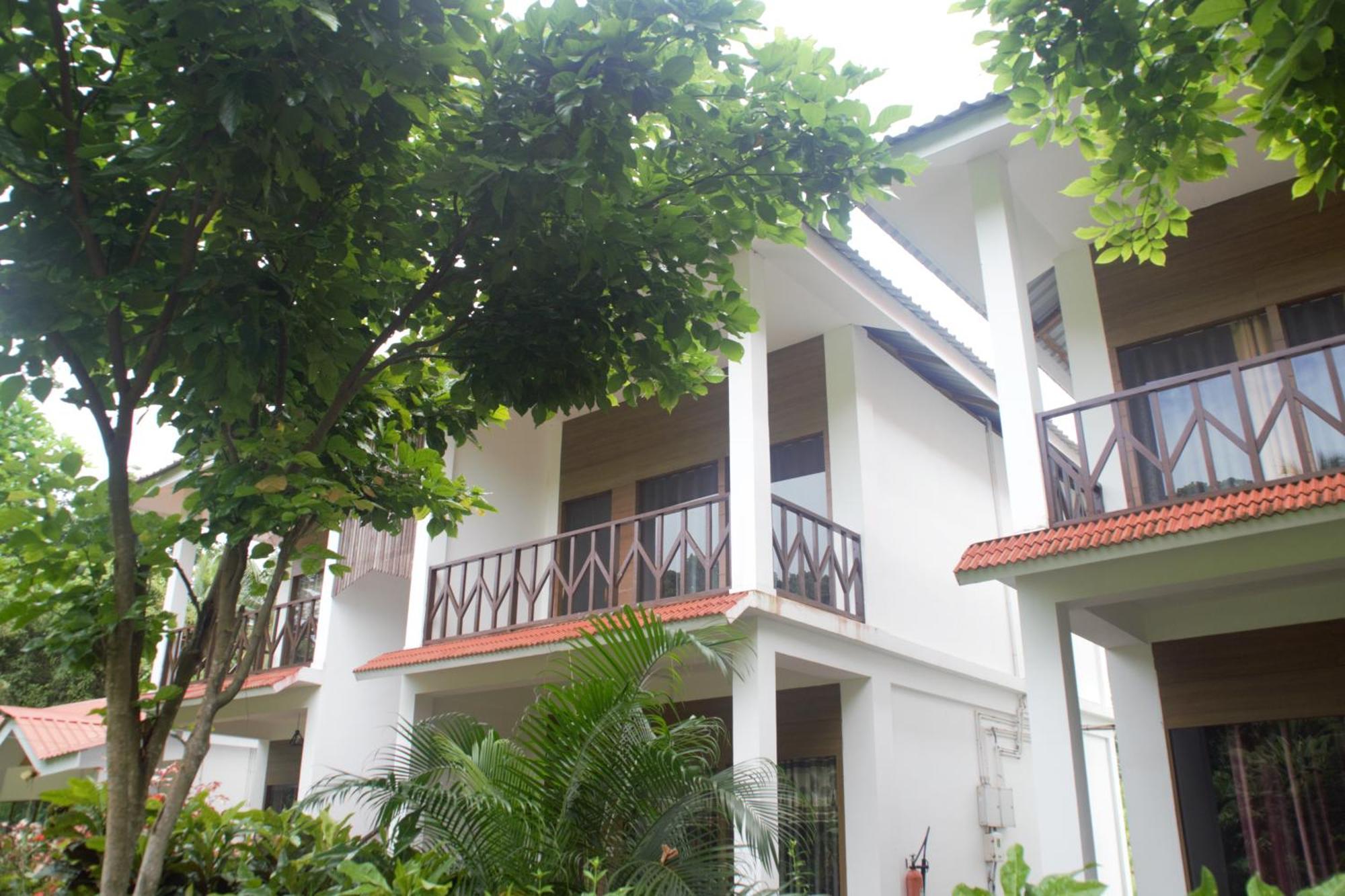 Hotel Exotica Squares Lakshmanpur Экстерьер фото
