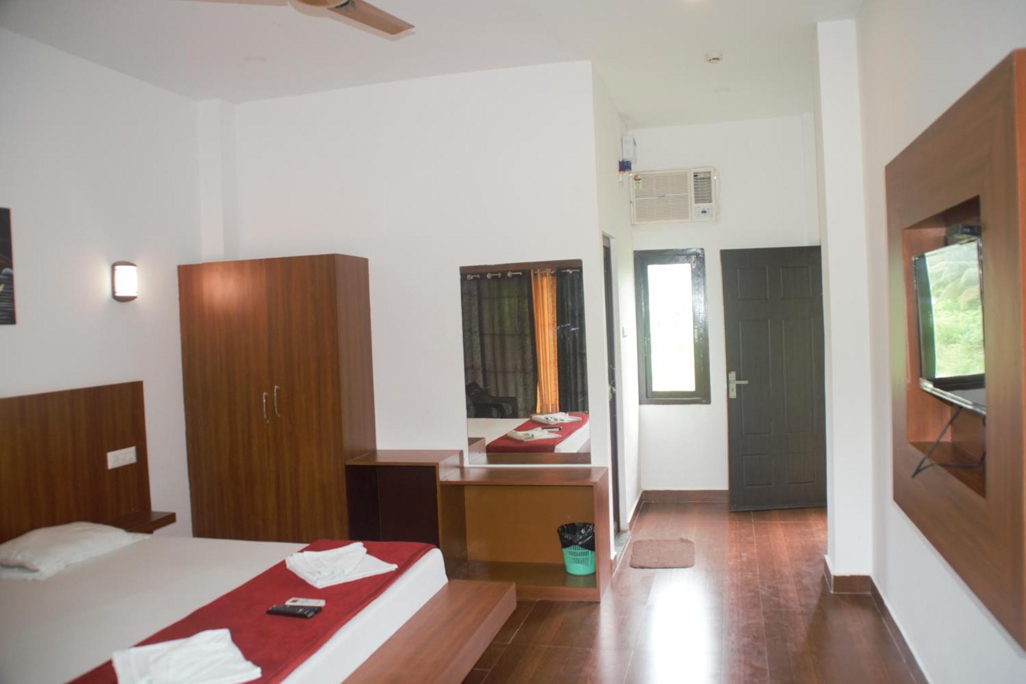 Hotel Exotica Squares Lakshmanpur Экстерьер фото