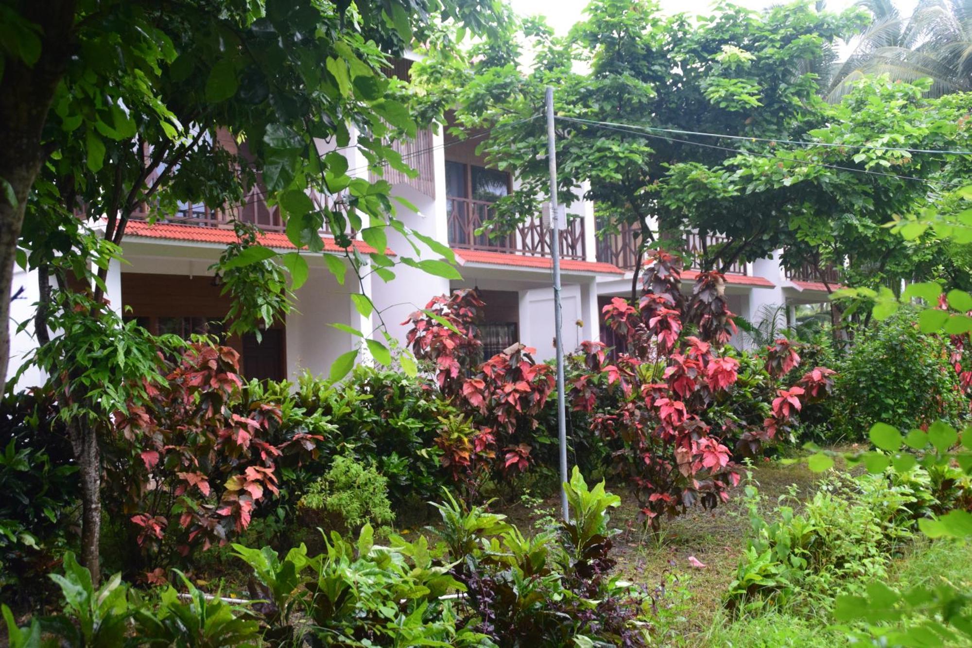 Hotel Exotica Squares Lakshmanpur Экстерьер фото