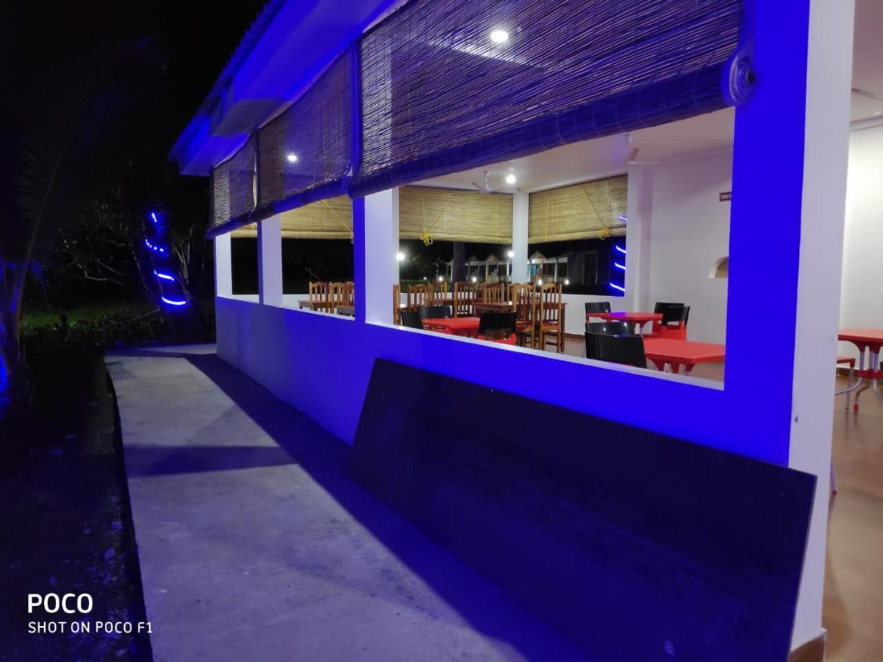 Hotel Exotica Squares Lakshmanpur Экстерьер фото